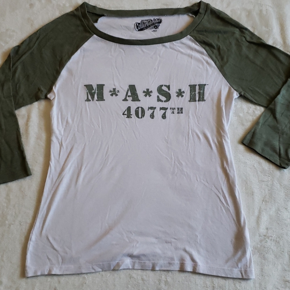 Womens Medium 3/4 Sleeve Graphic Tee